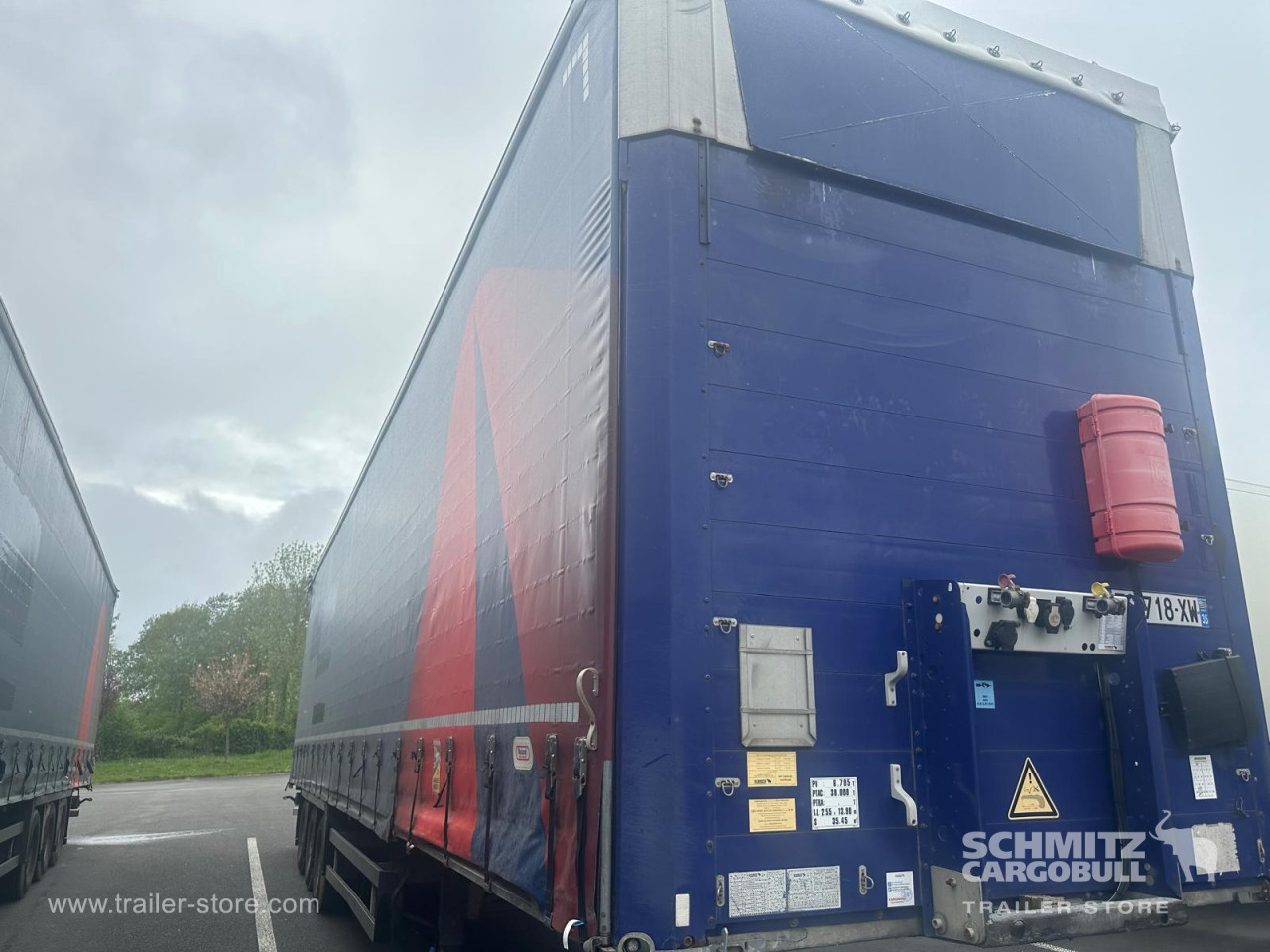 Schmitz Cargobull Semitrailer Curtainsider Mega 
