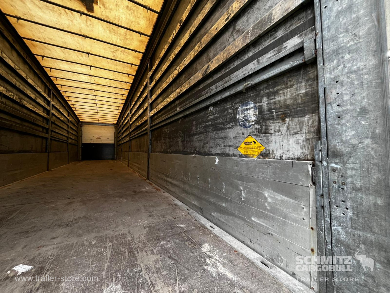 Schmitz Cargobull Curtainsider Standard 