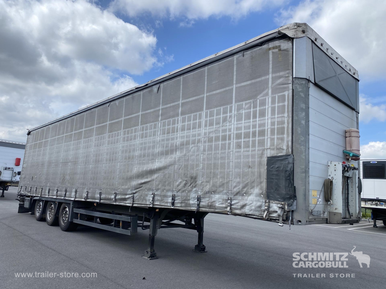 Schmitz Cargobull Semitrailer Curtainsider Mega 