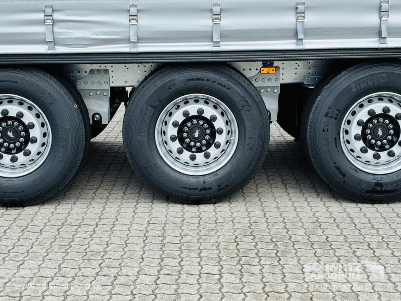 Schmitz Cargobull Curtainsider Standard 