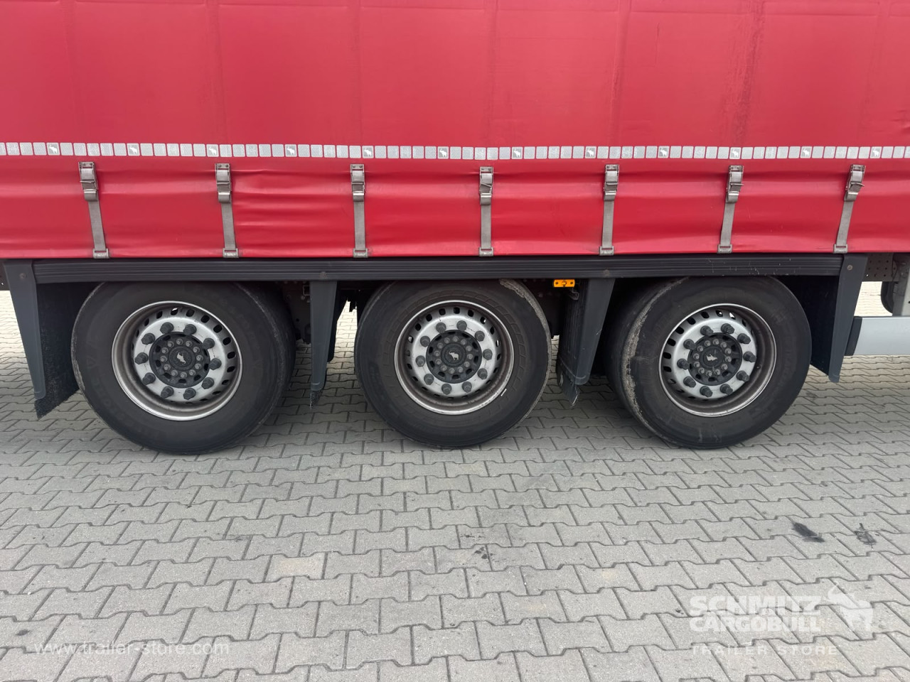Schmitz Cargobull Curtainsider Mega 