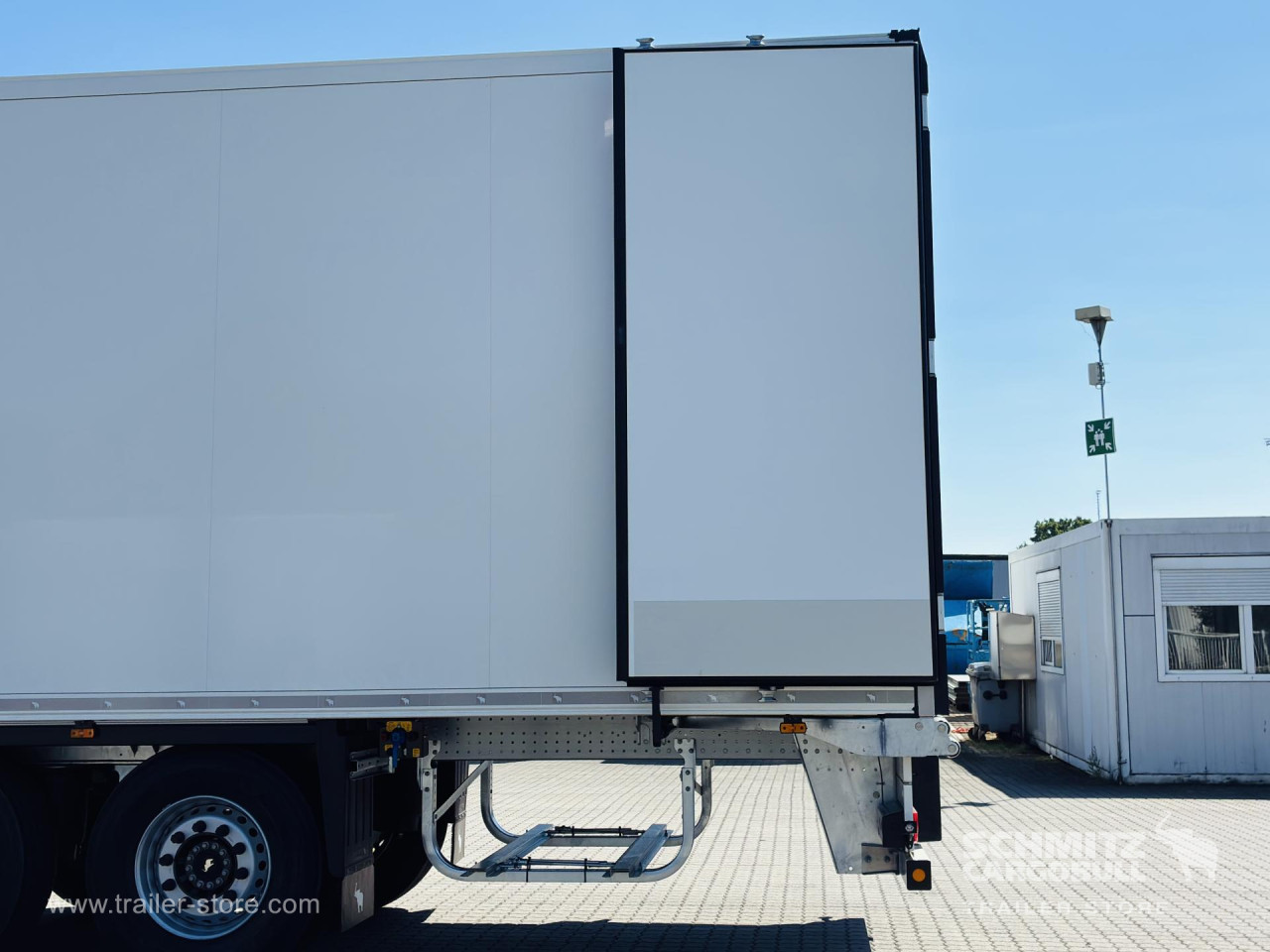 Schmitz Cargobull Tiefkühler Standard Doppelstock Trennwand 