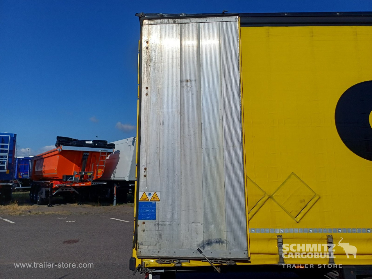 Schmitz Cargobull Curtainsider Mega 