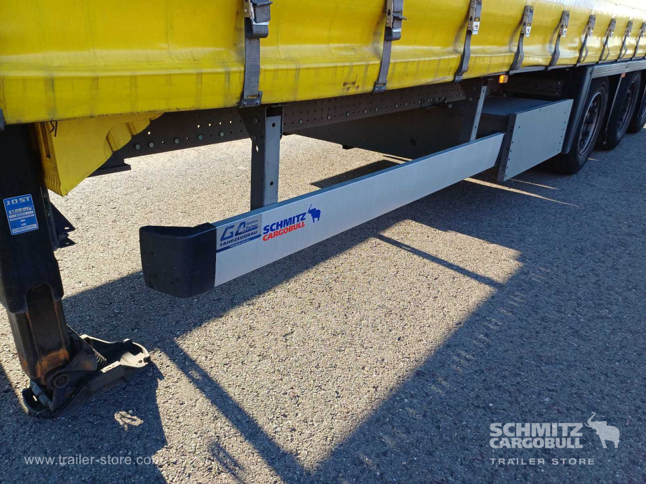 Schmitz Cargobull Curtainsider Mega 