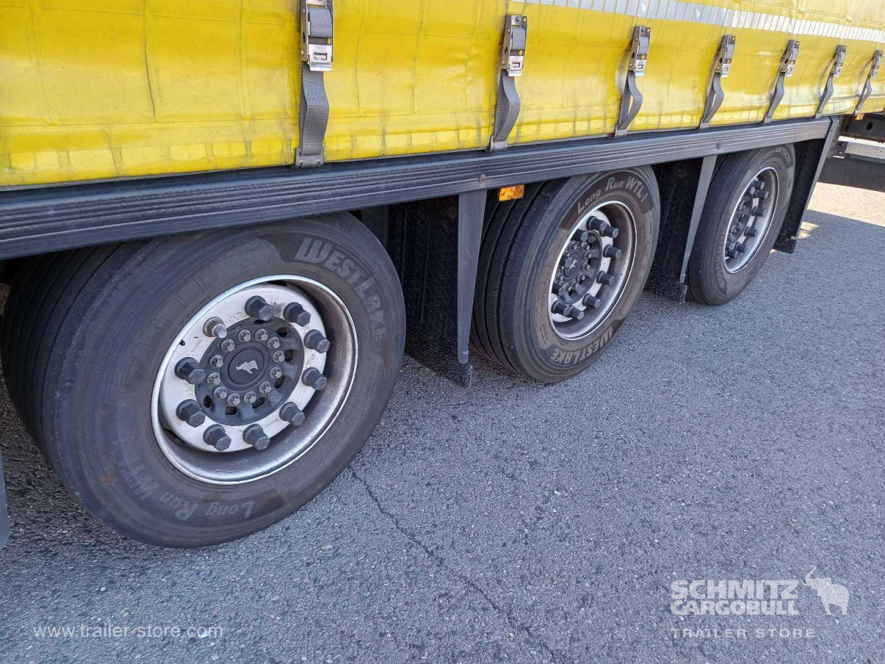 Schmitz Cargobull Curtainsider Mega 