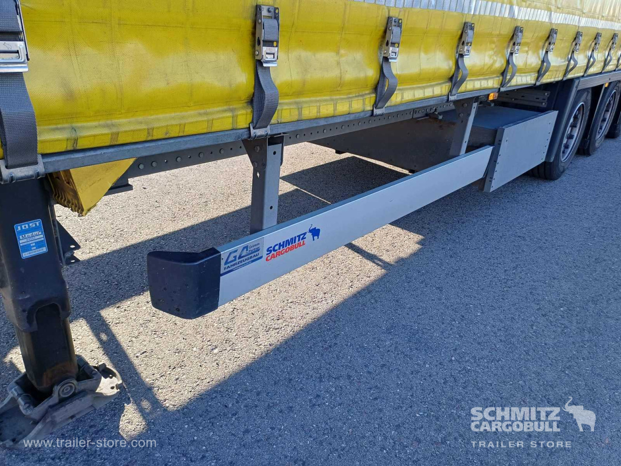 Schmitz Cargobull Curtainsider Mega 