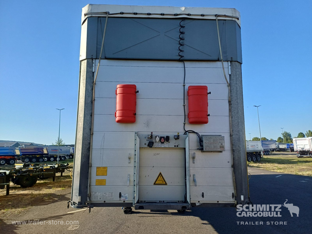 Schmitz Cargobull Curtainsider Mega 