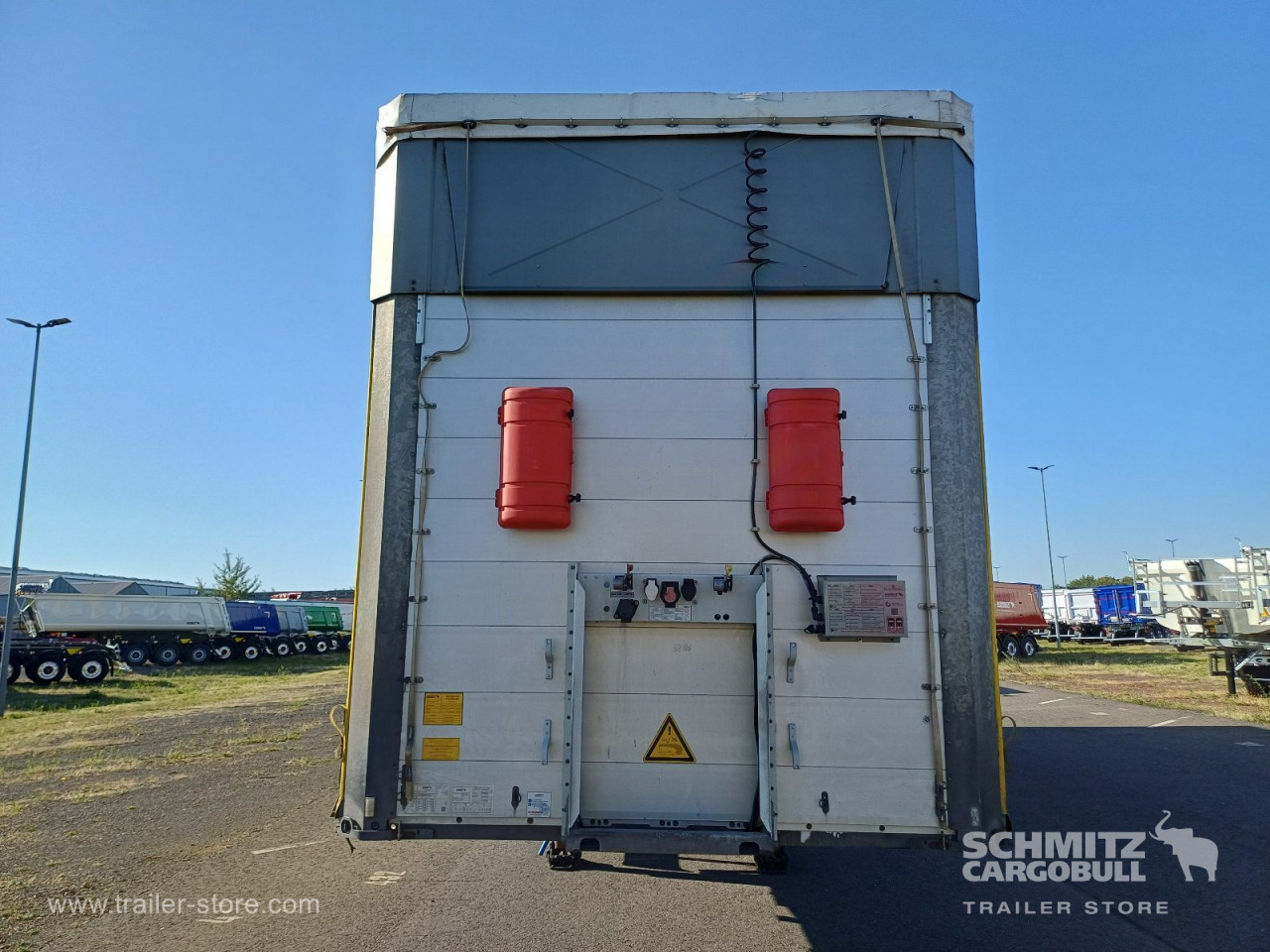 Schmitz Cargobull Curtainsider Mega 