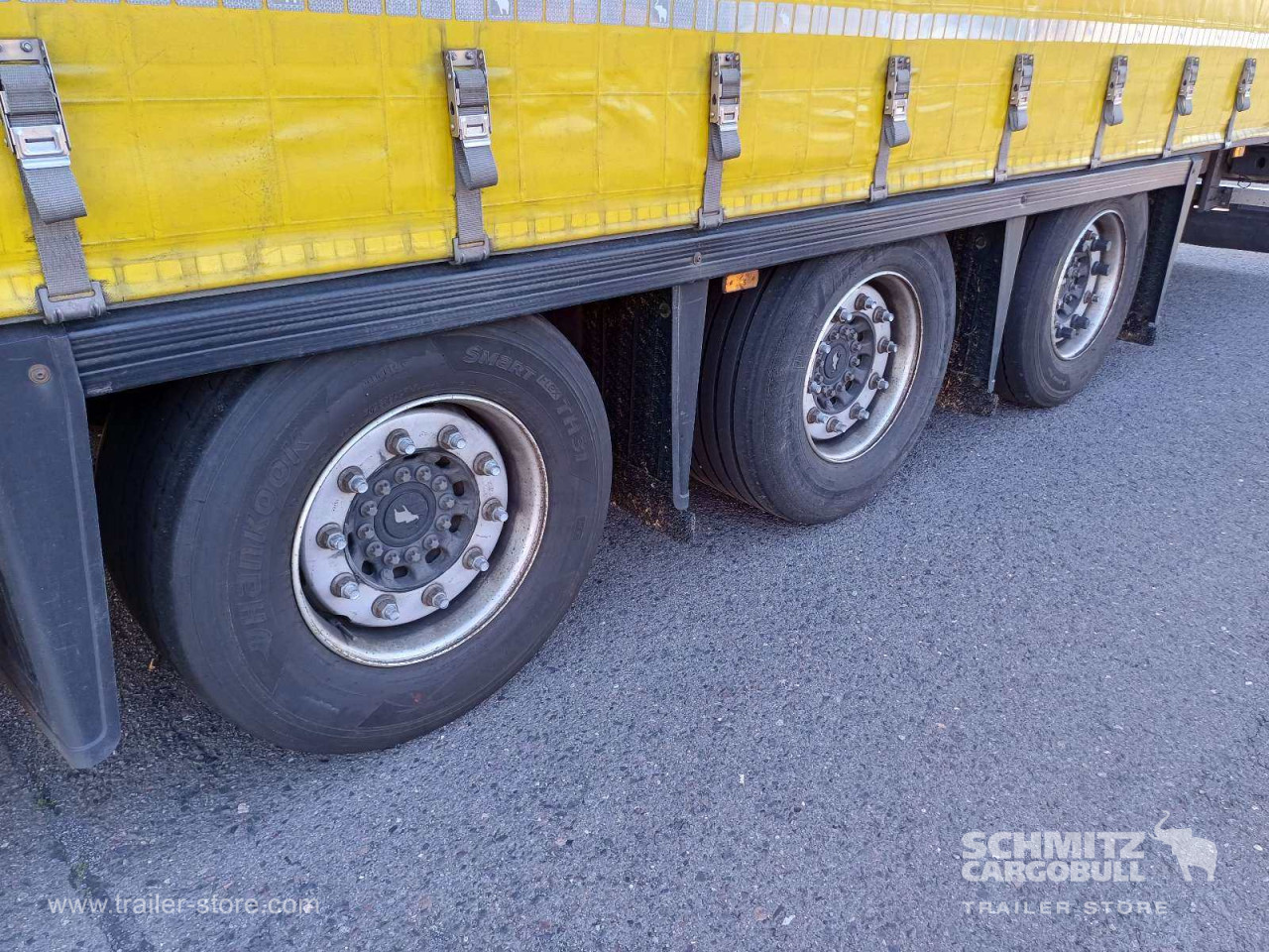 Schmitz Cargobull Curtainsider Mega 