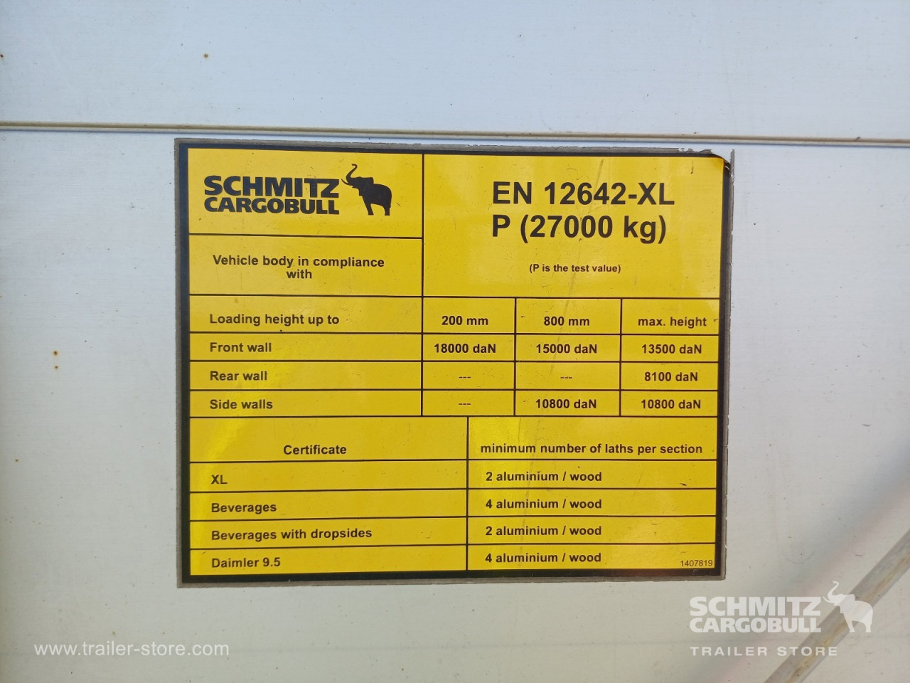 Schmitz Cargobull Curtainsider Mega 