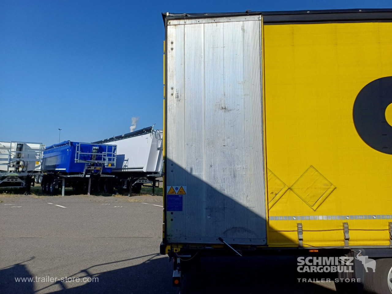 Schmitz Cargobull Curtainsider Mega 