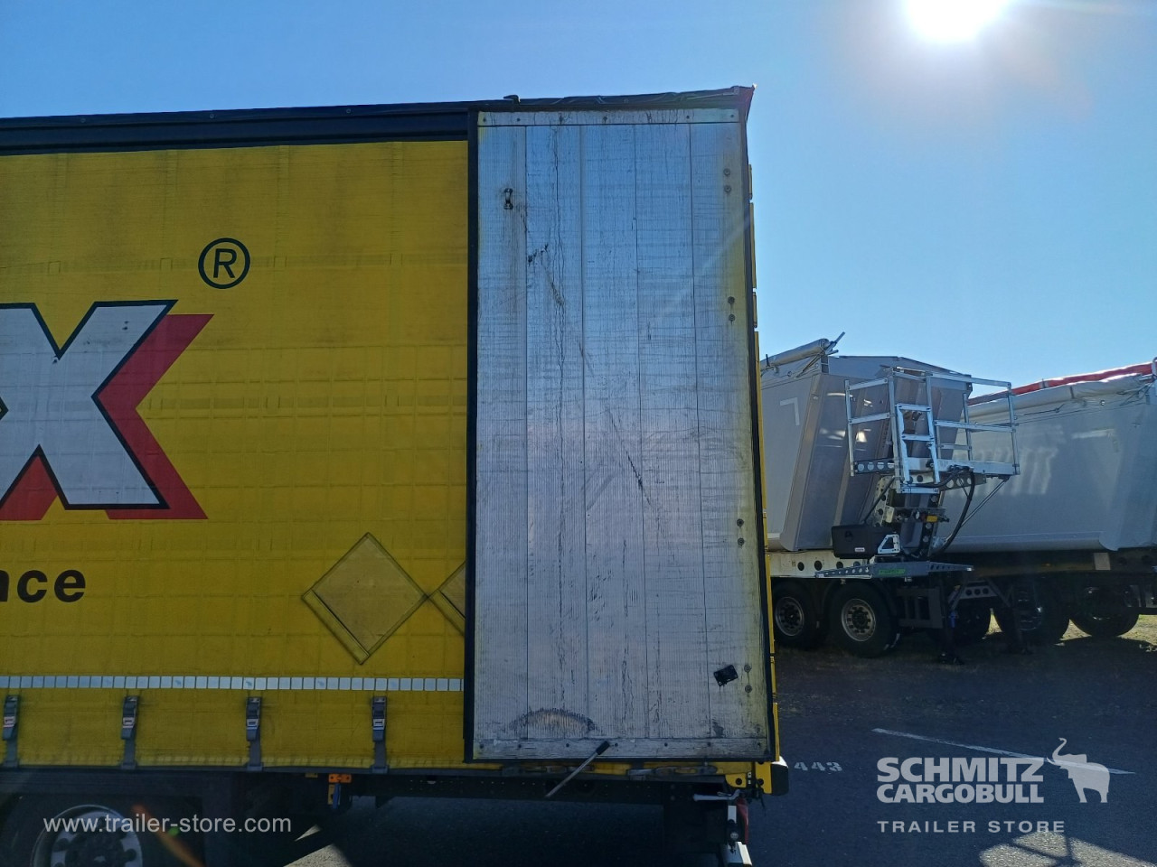 Schmitz Cargobull Curtainsider Mega 