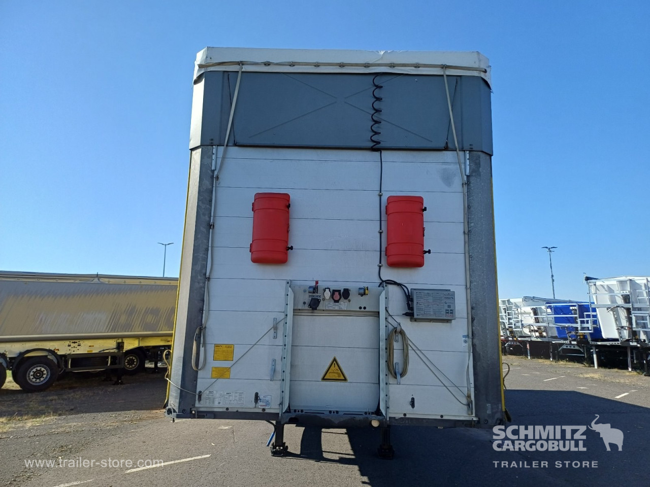 Schmitz Cargobull Curtainsider Mega 