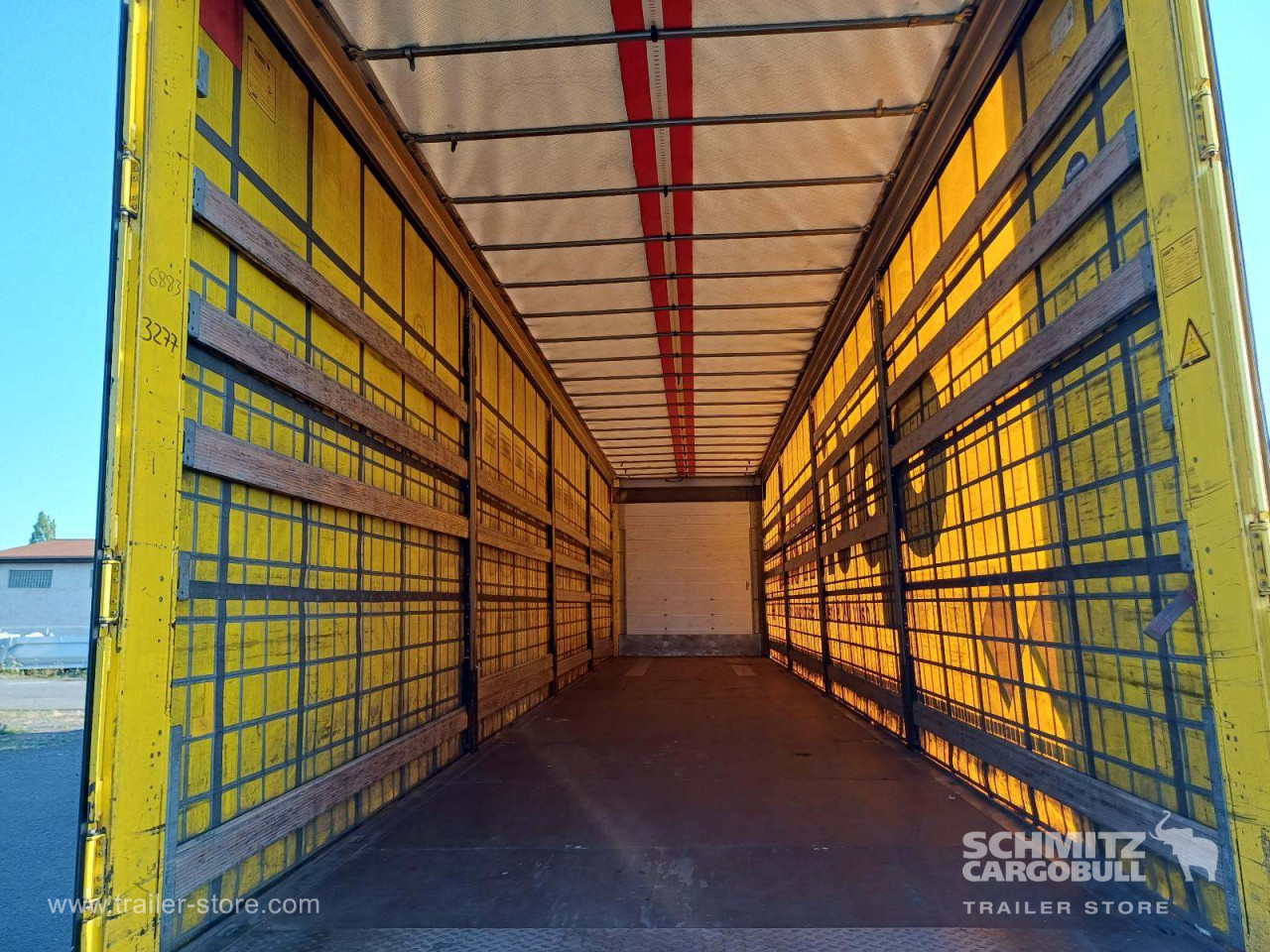 Schmitz Cargobull Curtainsider Mega 