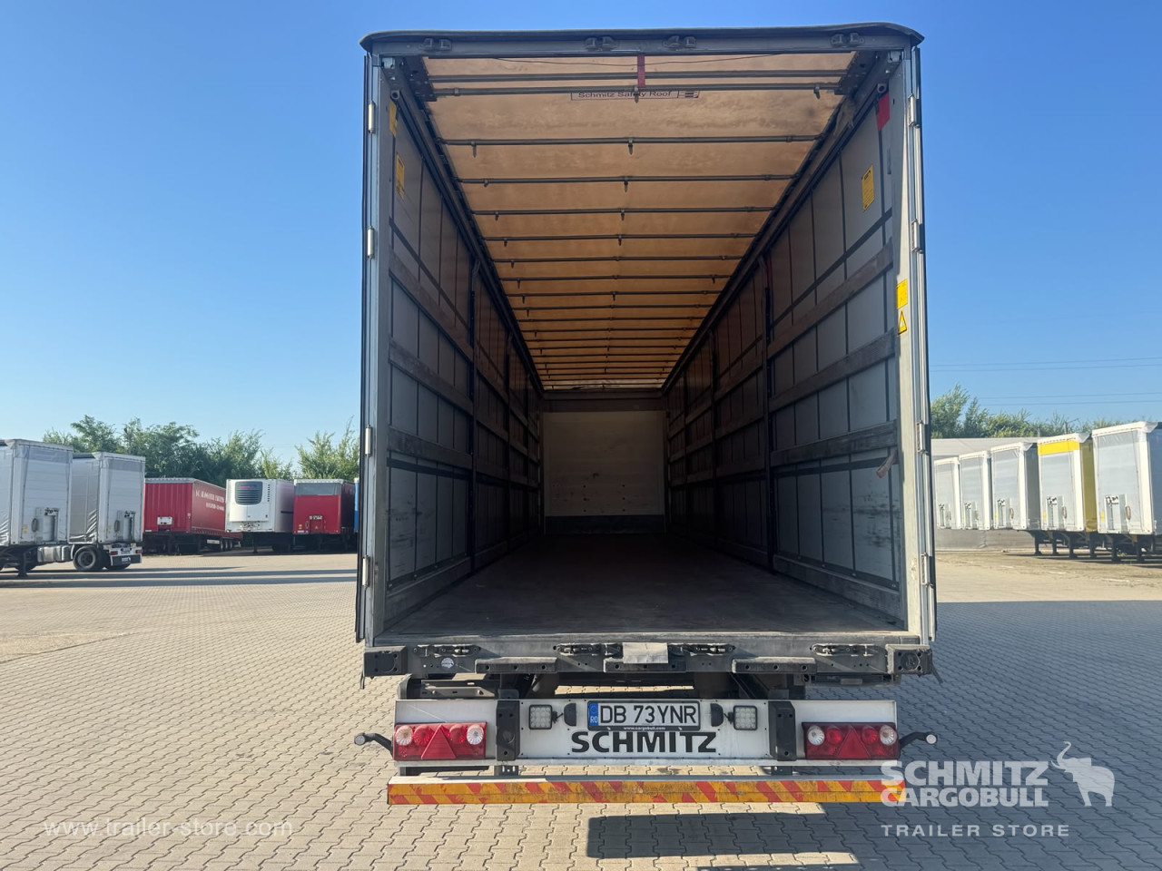 Schmitz Cargobull Curtainsider Standard 