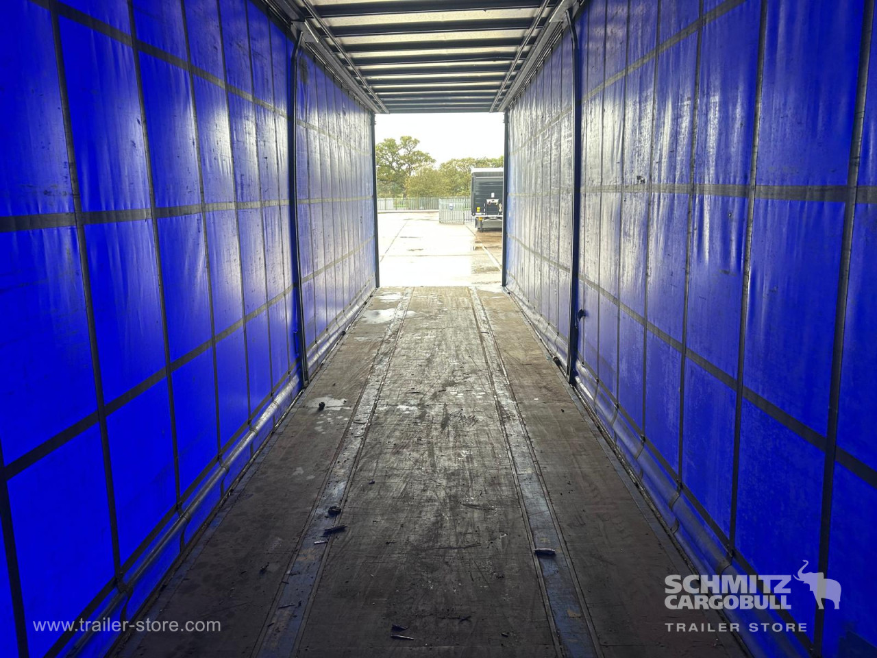 MONTRACON Curtainsider Standard UK 