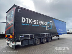 Schmitz Cargobull Curtainsider Mega Getränke 