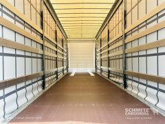 Schmitz Cargobull Curtainsider Mega Getränke 