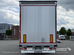 Schmitz Cargobull Curtainsider Mega Getränke 