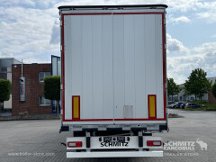 Schmitz Cargobull Curtainsider Standard Getränke 