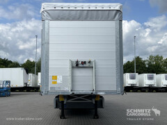 Schmitz Cargobull Curtainsider Standard Getränke 