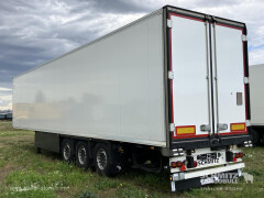 Schmitz Cargobull Tiefkühler Multitemp Doppelstock Trennwand 