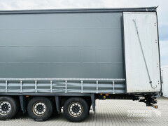 Schmitz Cargobull Curtainsider Mega Getränke 