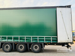Schmitz Cargobull Curtainsider Mega Getränke 