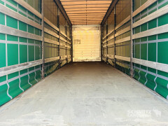 Schmitz Cargobull Curtainsider Mega Getränke 