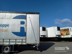 Schmitz Cargobull Curtainsider Mega Getränke 