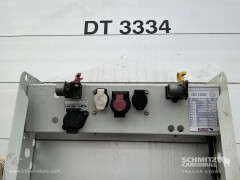 Schmitz Cargobull Curtainsider Standard , Folding wall right 