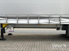 Schmitz Cargobull Curtainsider Mega Getränke 