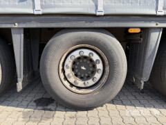 Schmitz Cargobull Curtainsider Mega Getränke 