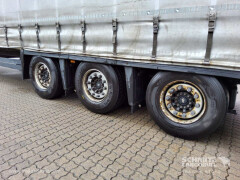 Schmitz Cargobull Curtainsider Mega Getränke 