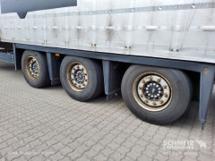 Schmitz Cargobull Curtainsider Mega Getränke 