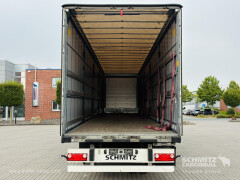 Schmitz Cargobull Curtainsider Standard Getränke 