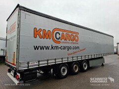 Schmitz Cargobull Curtainsider Standard Getränke 