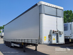 Schmitz Cargobull Curtainsider Mega Getränke 