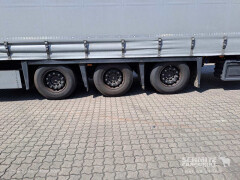 Schmitz Cargobull Curtainsider Mega Getränke 