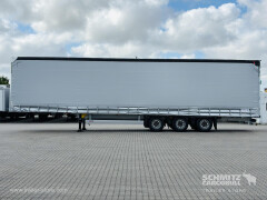 Schmitz Cargobull Curtainsider Mega Getränke 