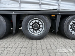 Schmitz Cargobull Curtainsider Mega Getränke 