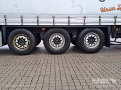 Schmitz Cargobull Curtainsider Standard Getränke 